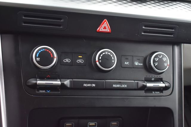 Certified 2024 Kia Carnival LX image 28