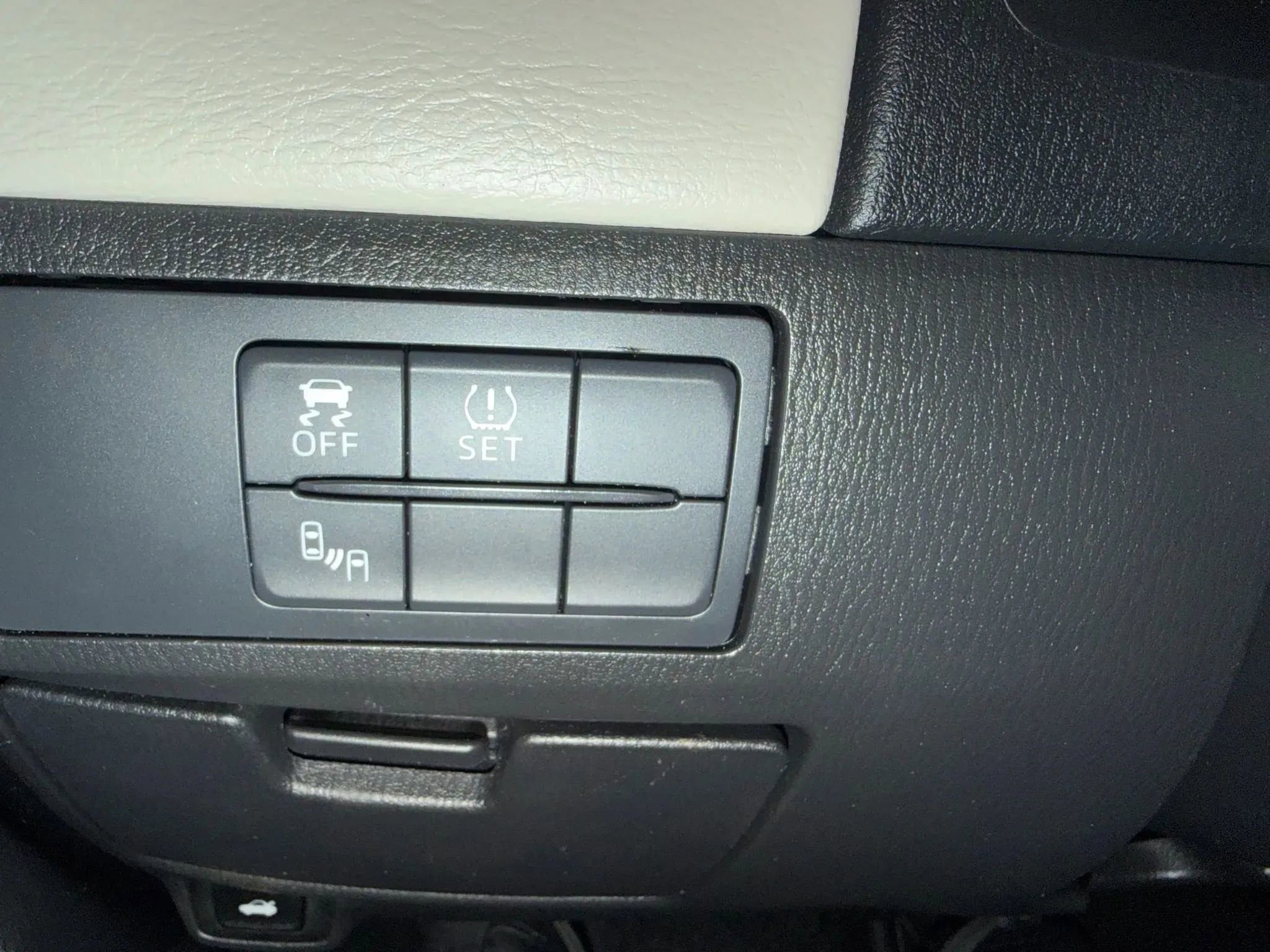 Used 2016 MAZDA MAZDA6 Grand Touring image 17