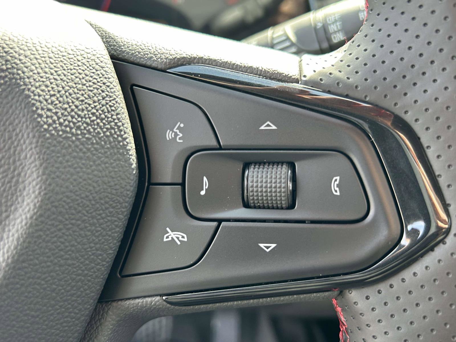 New 2026 Chevrolet Trax RS w/ Driver Confidence Package image 22