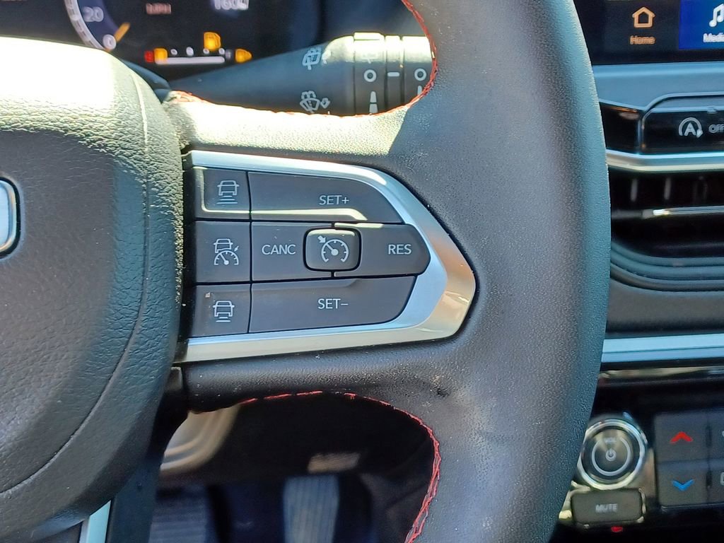 Used 2024 Jeep Compass Trailhawk w/ Trailhawk Elite Group AWD/4WD image 18