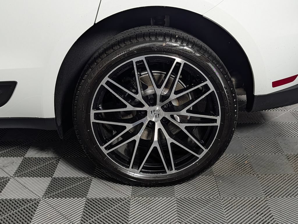 New 2026 Porsche Macan AWD/4WD image 12