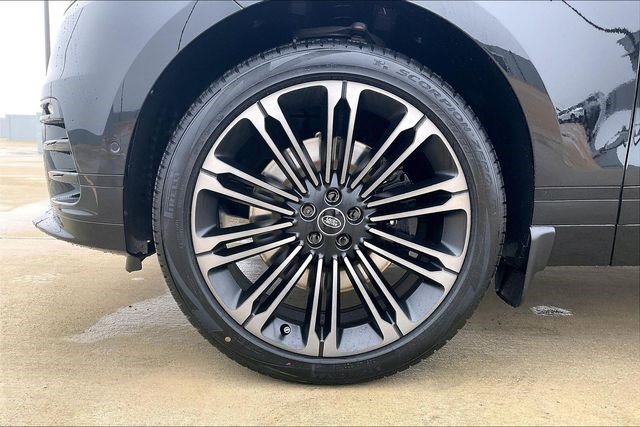 New 2026 Land Rover Range Rover Velar Dynamic SE AWD/4WD image 15