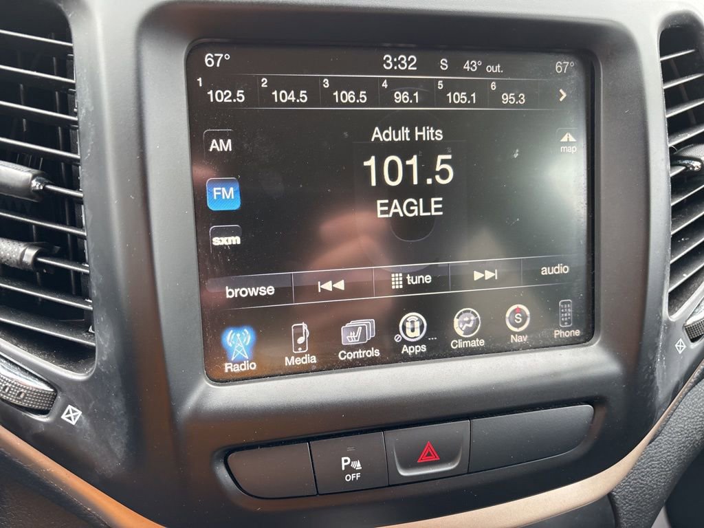 Used 2018 Jeep Cherokee Limited w/ Luxury Group image 23