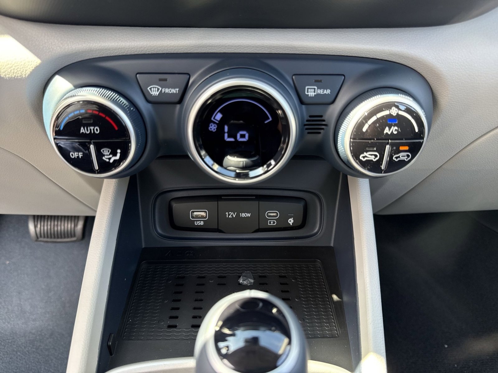New 2026 Hyundai Venue SEL FWD image 20