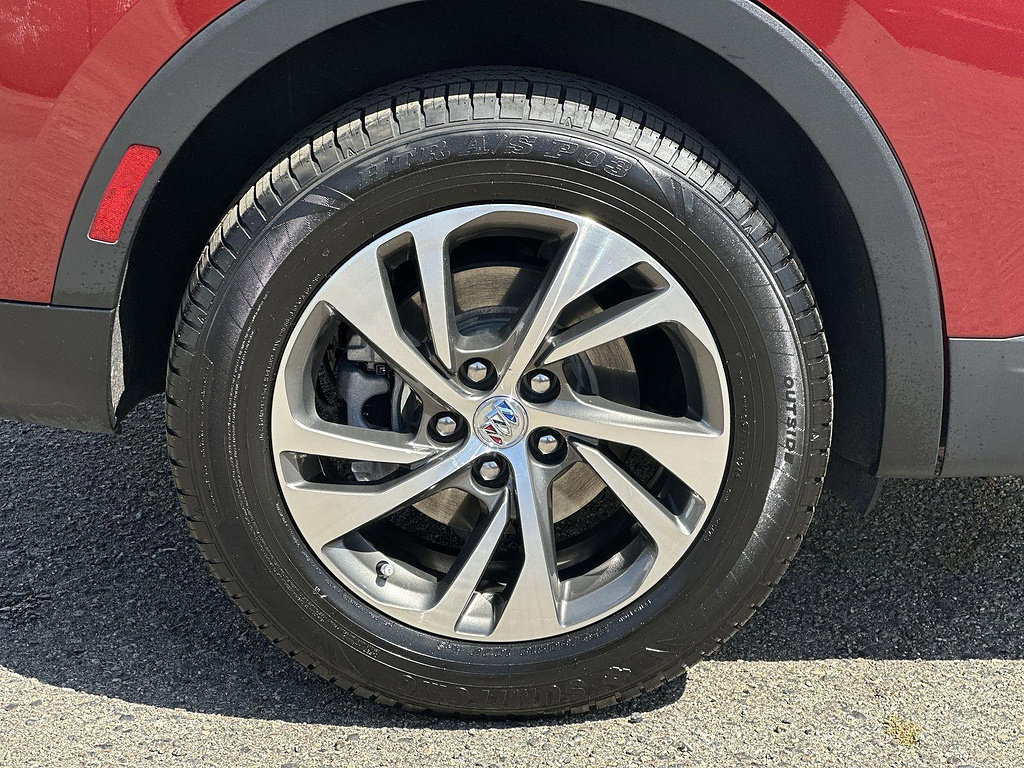 Used 2023 Buick Envision Essence FWD image 31