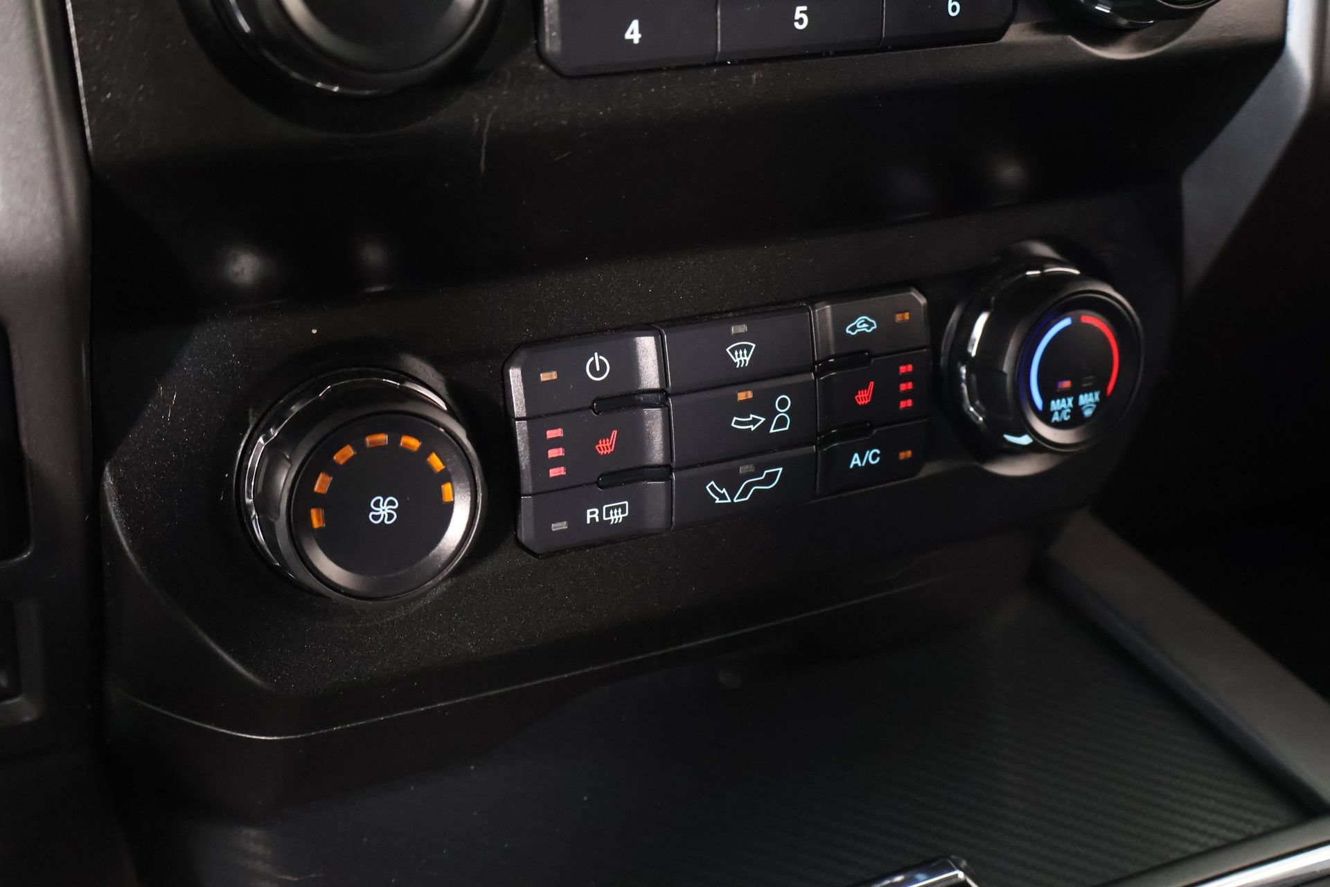 Used 2020 Ford F150 XLT w/ Equipment Group 302A Luxury AWD/4WD image 8