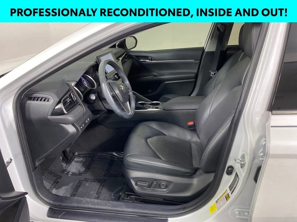 Used 2023 Toyota Camry XLE image 7