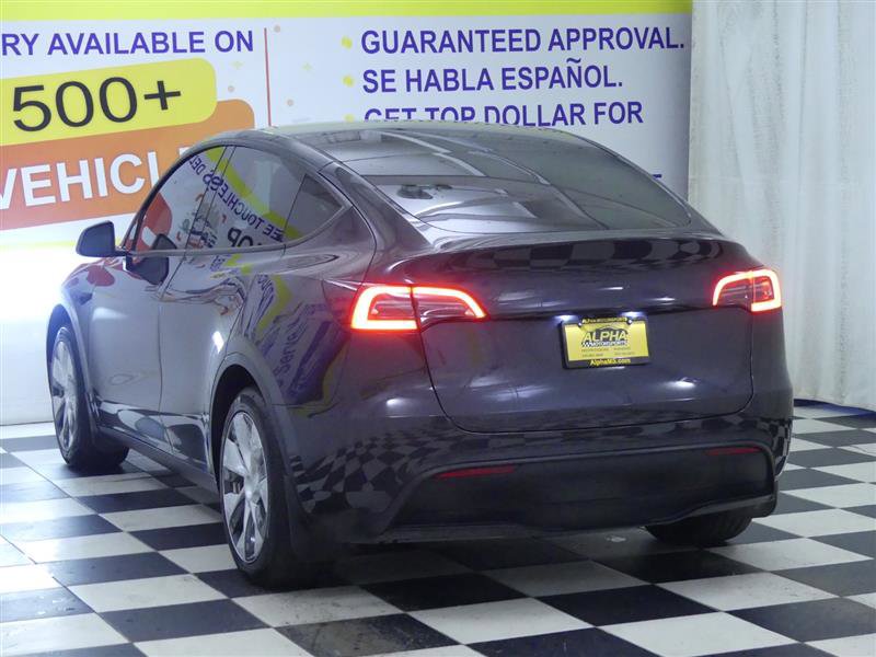Used 2024 Tesla Model Y 2WD image 5
