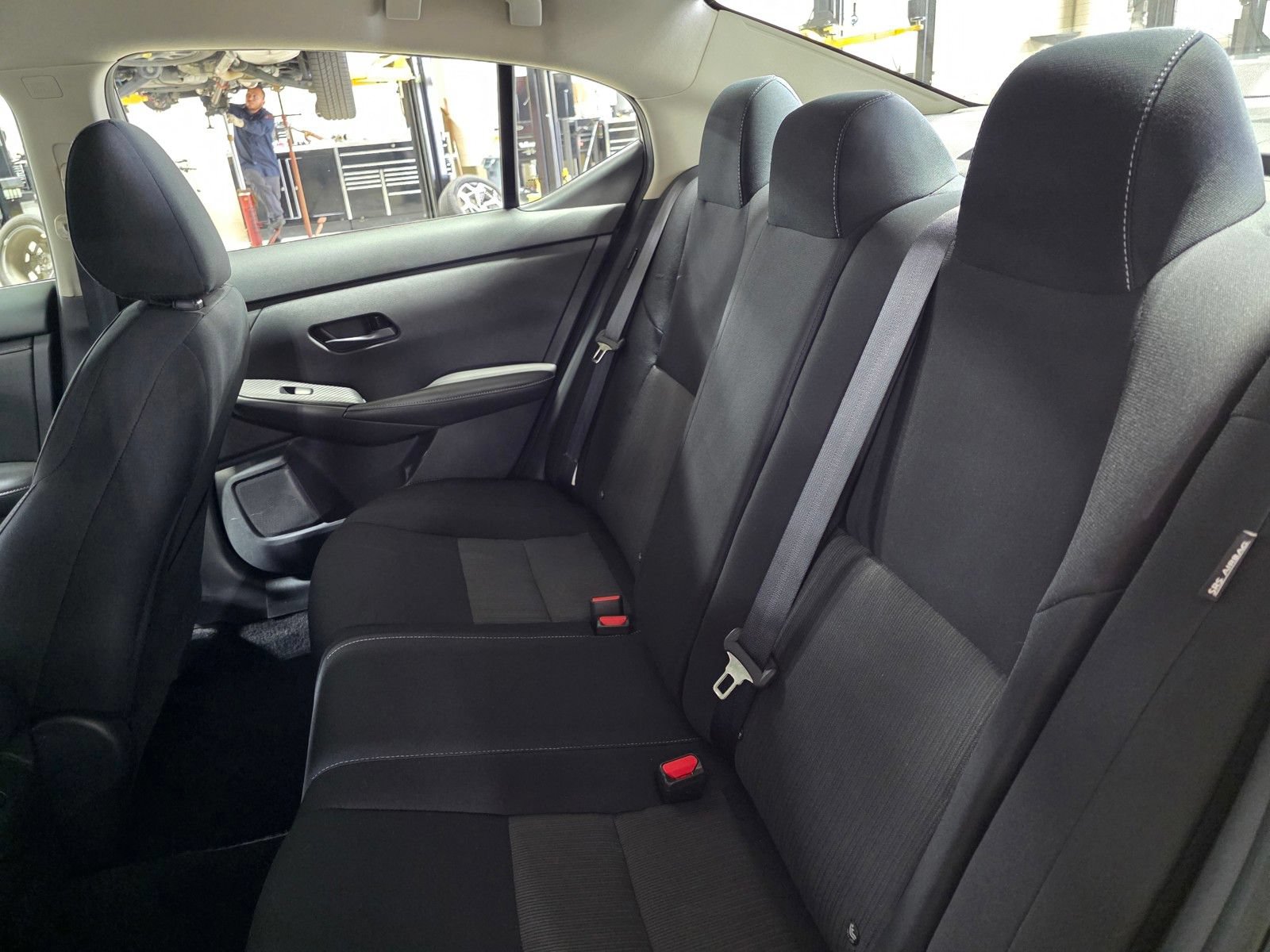 Used 2024 Nissan Sentra SV FWD image 14