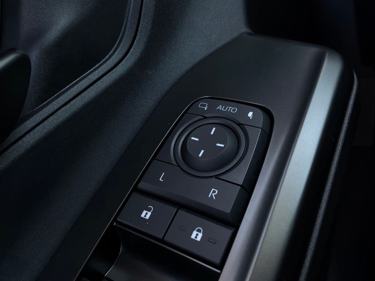 New 2026 Toyota C-HR AWD/4WD image 21