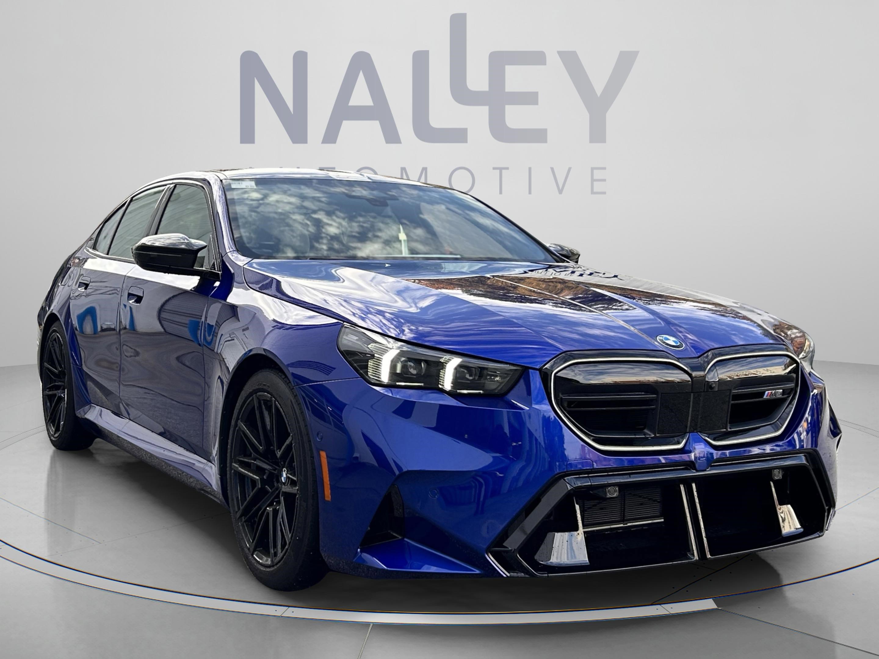 Used 2025 BMW M5 w/ Carbon Package AWD/4WD image 6