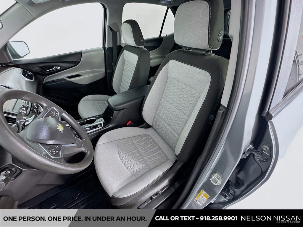 Used 2023 Chevrolet Equinox LS w/ LS Convenience Package FWD image 19
