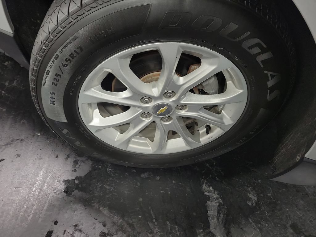 Used 2019 Chevrolet Equinox LS w/ LS Convenience Package AWD/4WD image 10