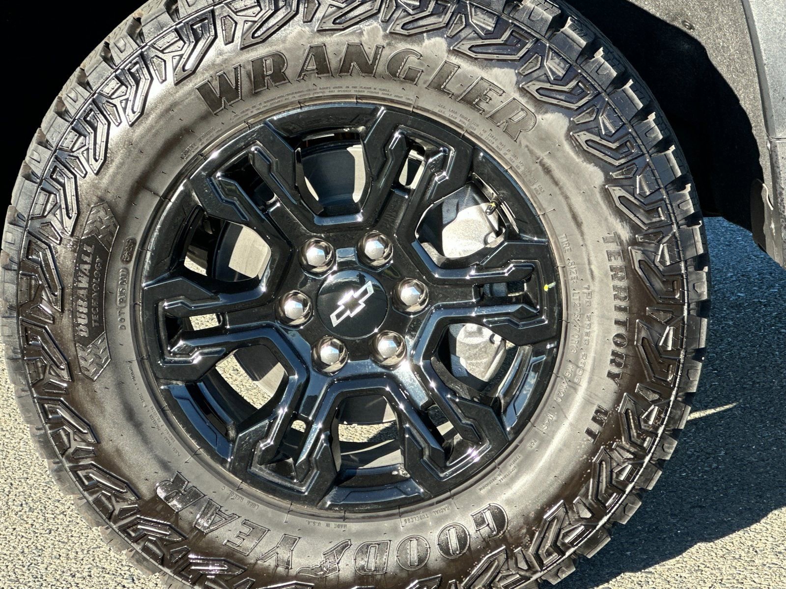 Used 2026 Chevrolet Silverado 1500 ZR2 w/ LPO, Dark Essentials Package image 34