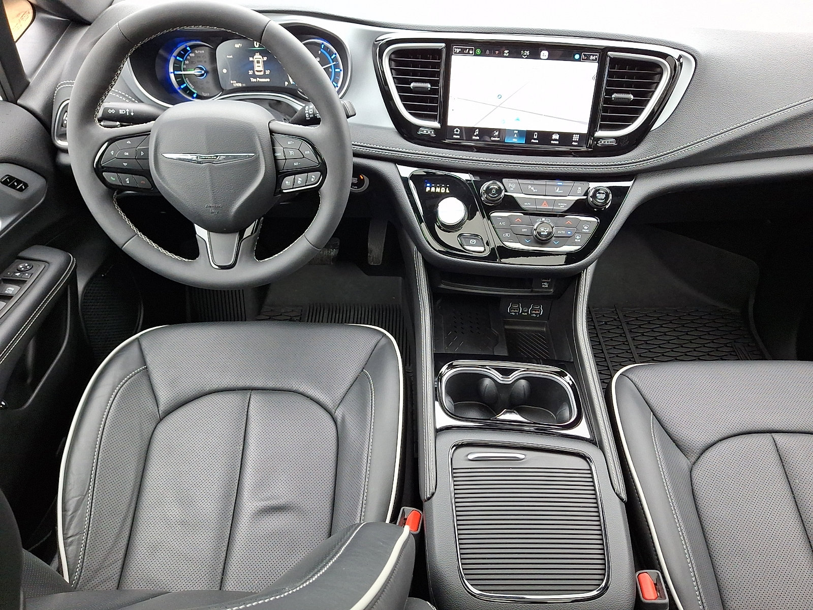 Used 2025 Chrysler Pacifica Premium image 15