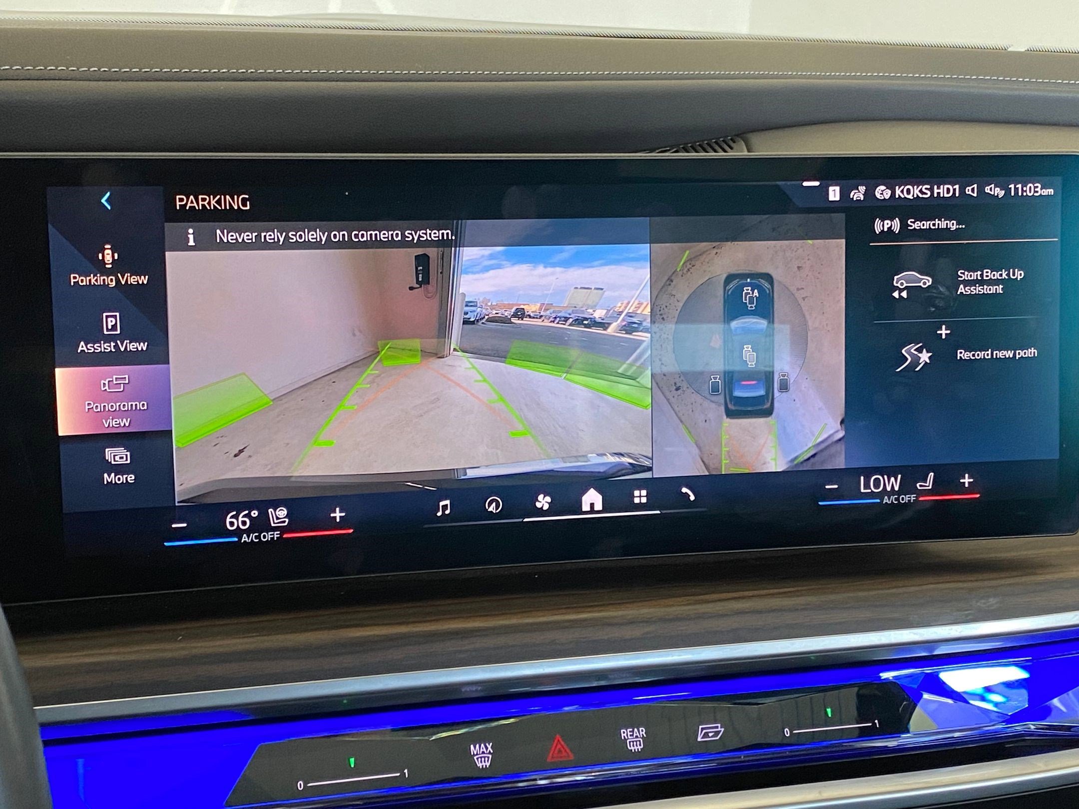 Used 2025 BMW 760i xDrive w/ Executive Package image 26