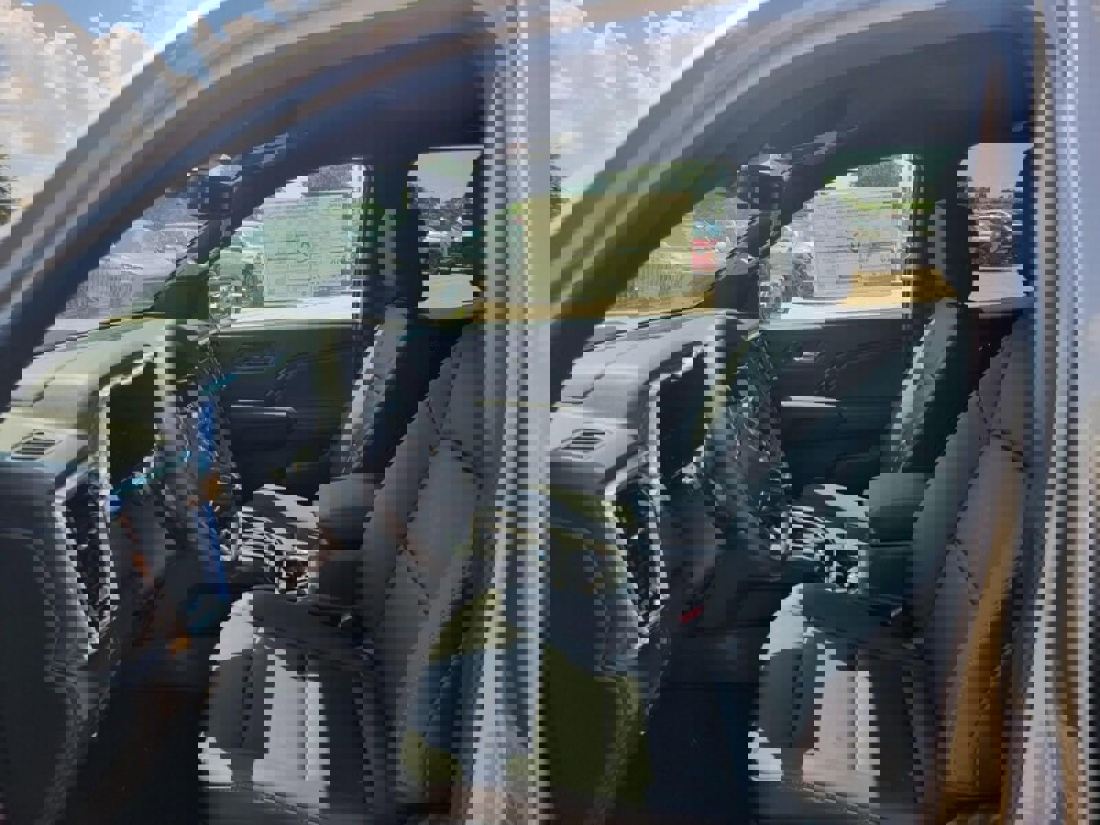 New 2026 GMC Canyon Elevation w/ Convenience Package image 10