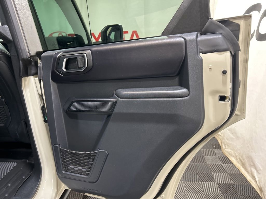 Used 2025 Ford Bronco Badlands AWD/4WD image 14