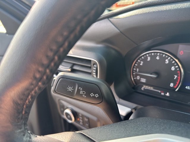 Used 2024 Ford Explorer XLT w/ Equipment Group 202A image 21