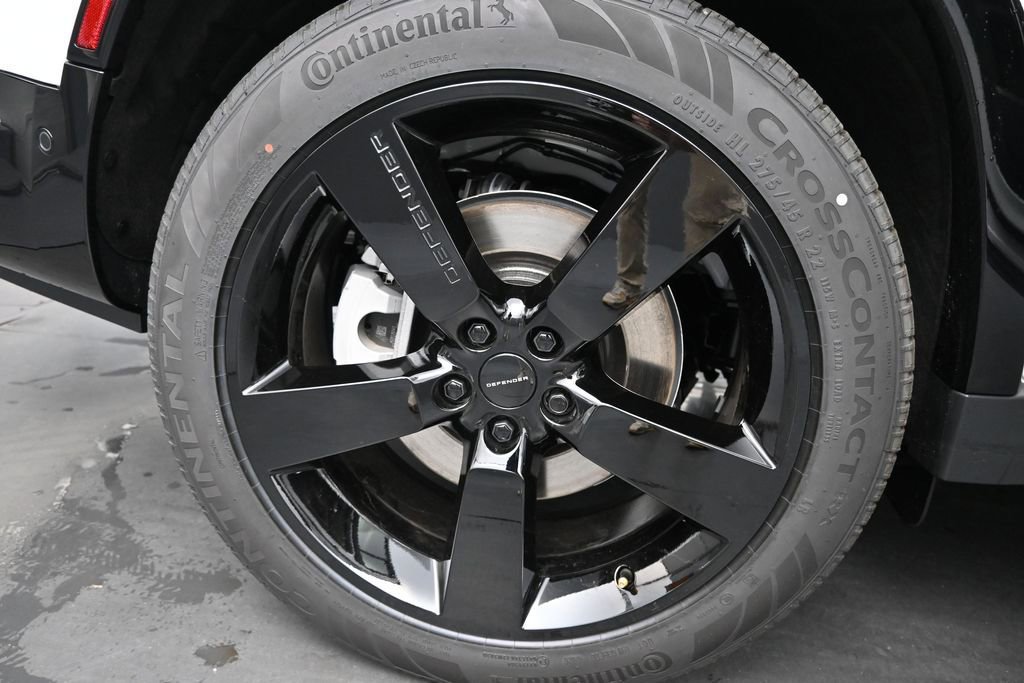 New 2026 Land Rover Defender 130 X-Dynamic SE AWD/4WD image 15