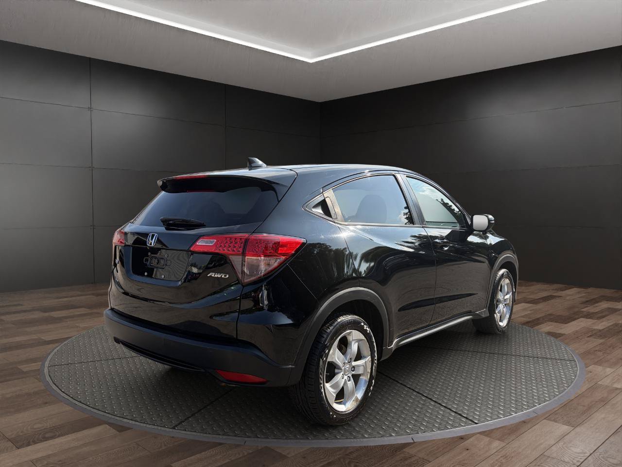 Used 2016 Honda HR-V EX image 8
