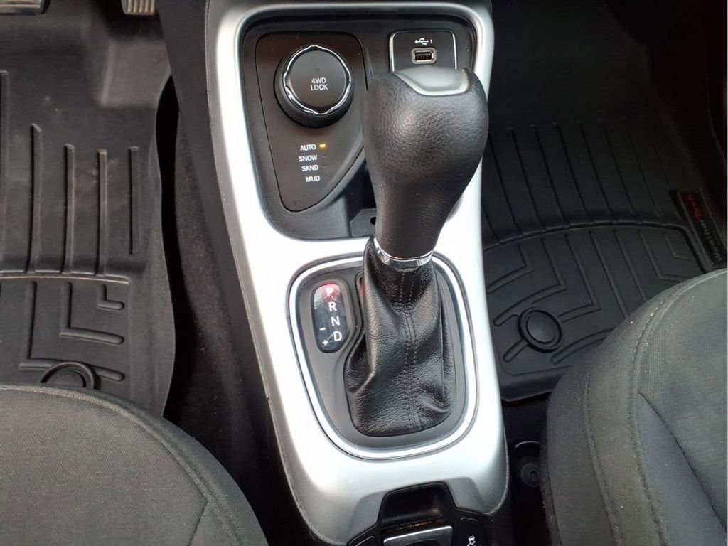 Used 2019 Jeep Compass Sport image 20