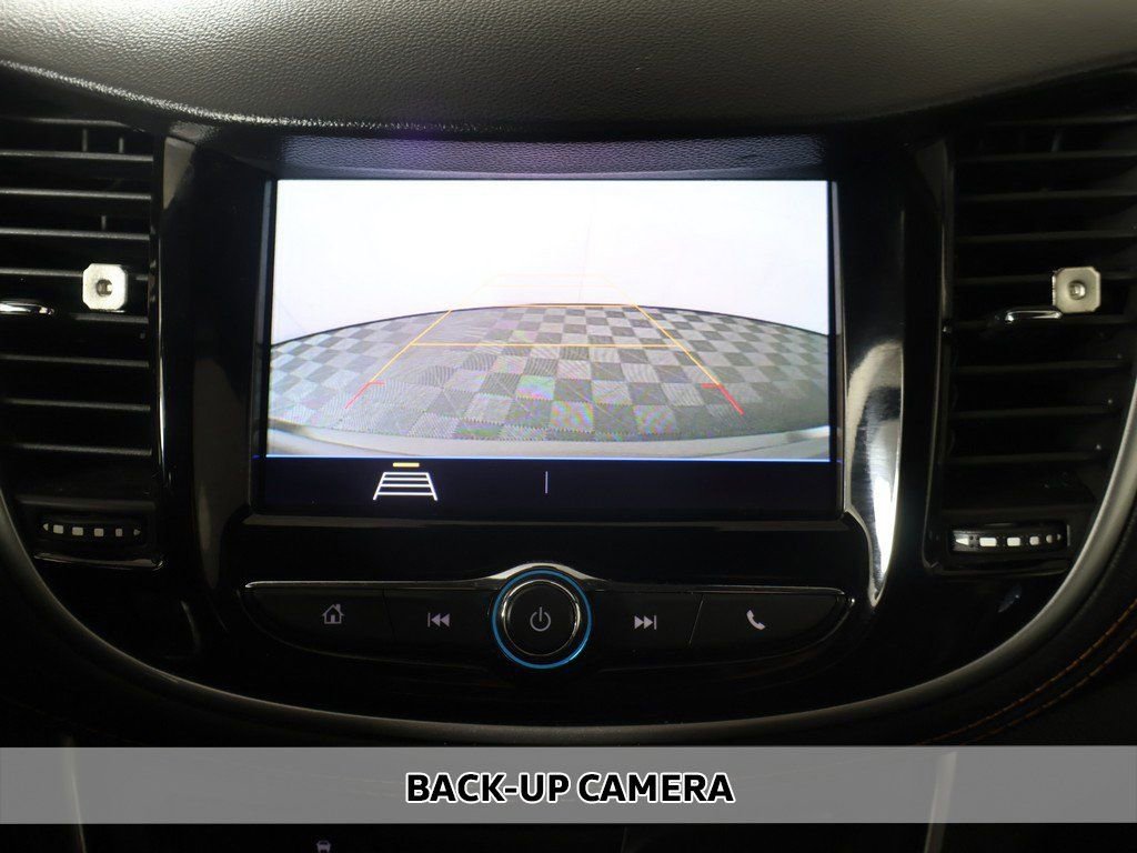 Used 2020 Chevrolet Trax LT w/ Driver Confidence Package image 4