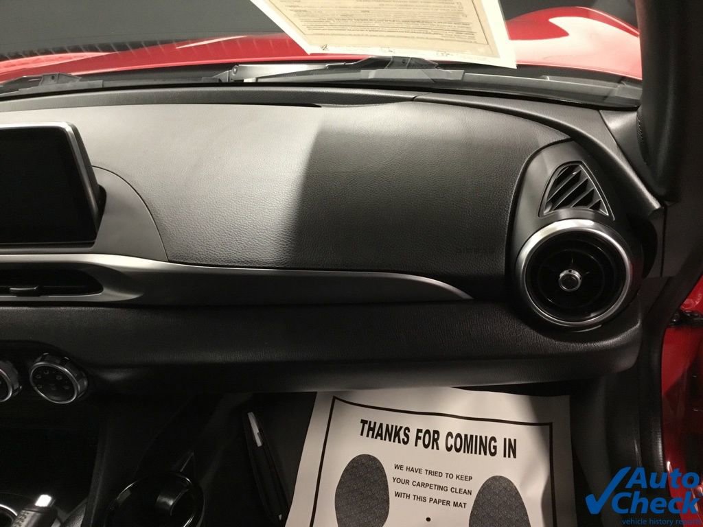 Used 2018 FIAT 124 Spider Classica w/ Technology Group image 38