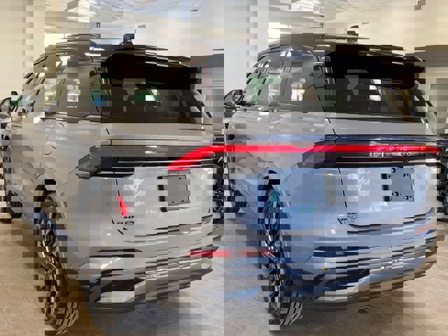 Used 2024 Lincoln Nautilus Reserve w/ Jet Appearance Package (87T) image 5