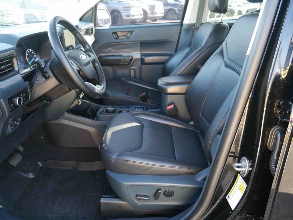 Used 2024 Ford Maverick Lariat w/ Black Appearance Package image 27