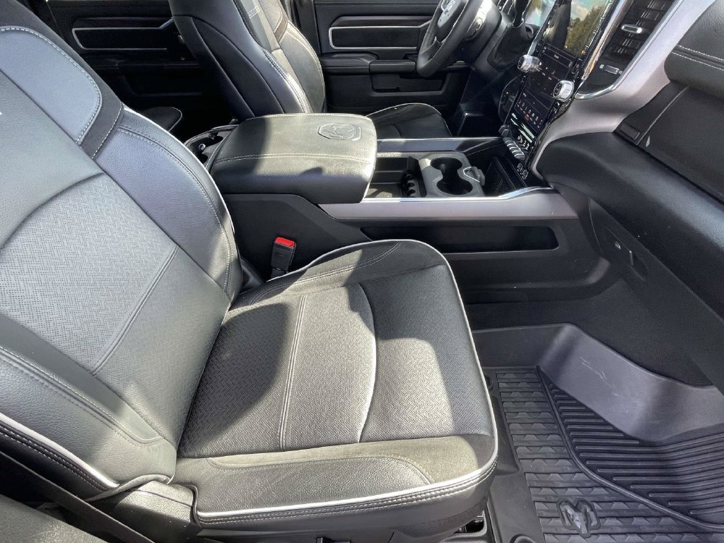 Used 2025 RAM 2500 Laramie AWD/4WD image 15
