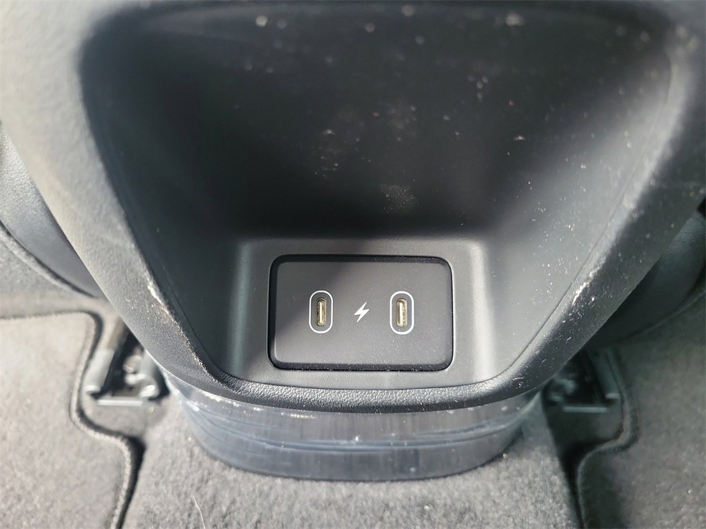 Certified 2025 Hyundai Elantra SE image 12