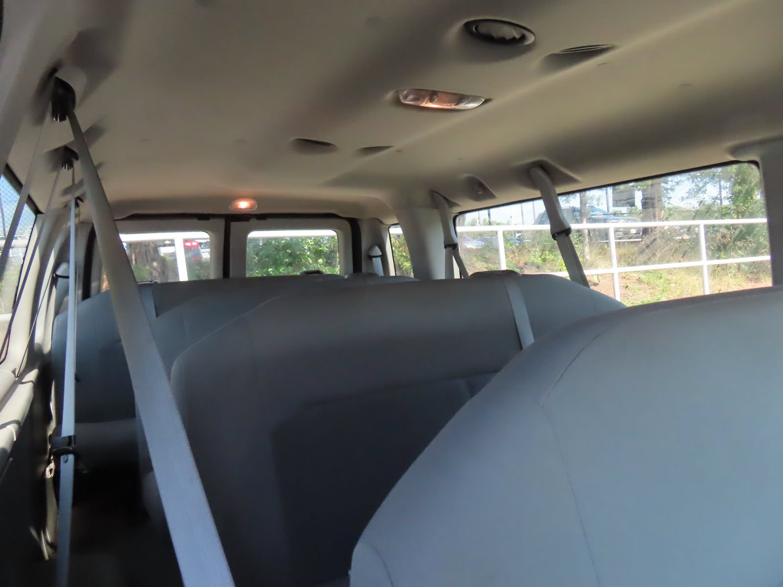 Used 2014 Ford E-350 and Econoline 350 XLT RWD image 27