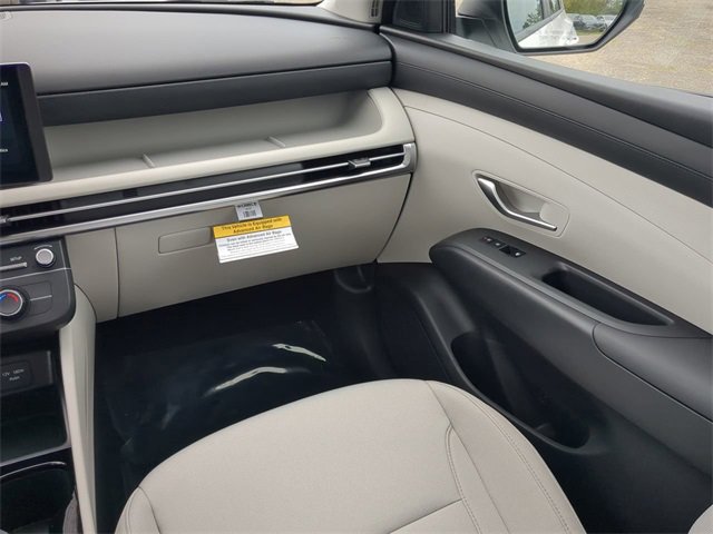 New 2025 Hyundai Tucson SE image 17