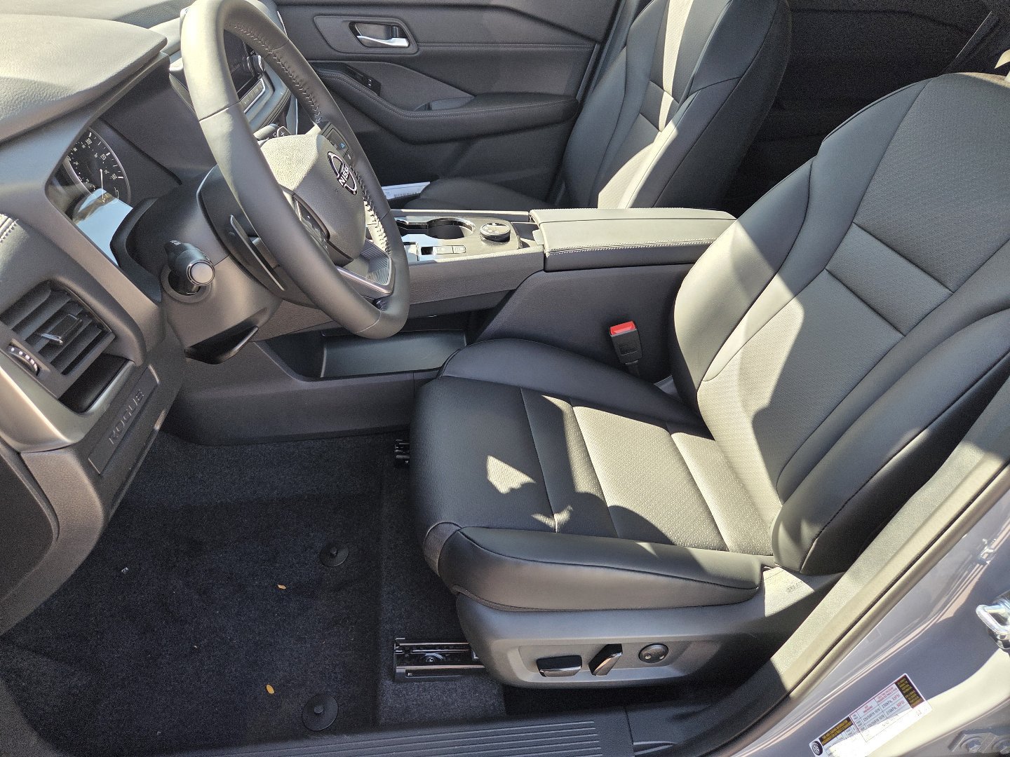 New 2027 Nissan Rogue Dark Armor AWD/4WD image 26
