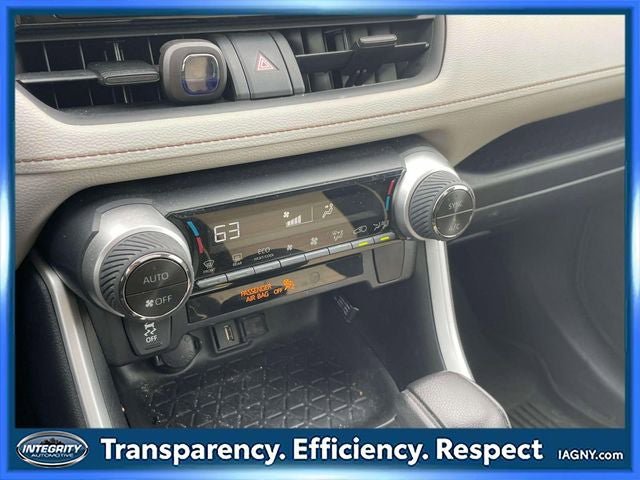 Used 2021 Toyota RAV4 XLE w/ Convenience Package image 30