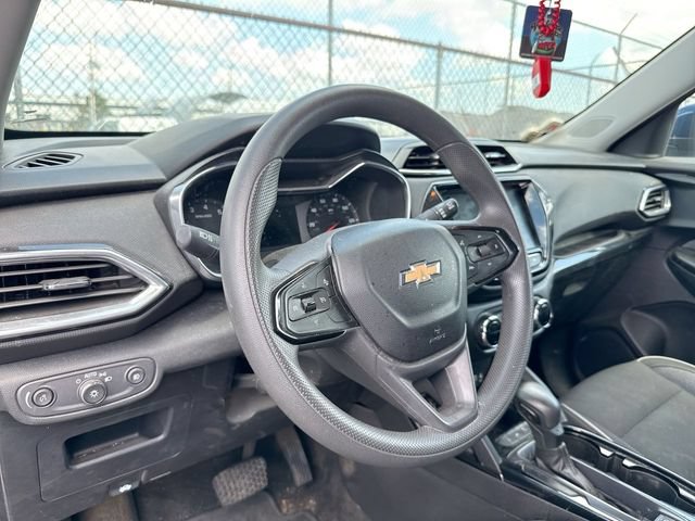 Used 2021 Chevrolet TrailBlazer LT w/ Convenience Package FWD image 7