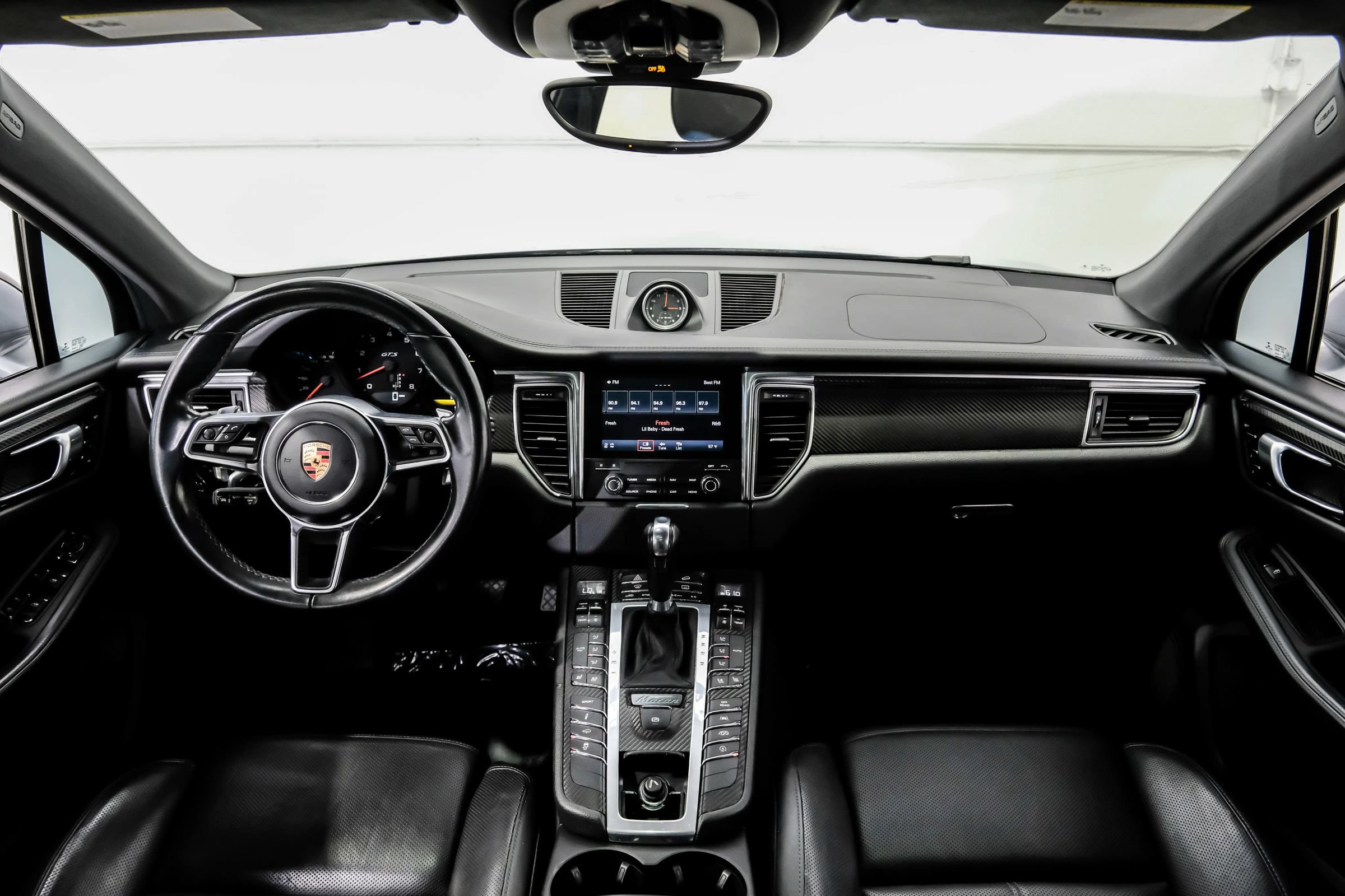 Used 2018 Porsche Macan GTS w/ Premium Package Plus AWD/4WD image 20