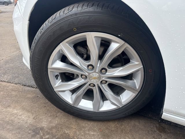 Used 2023 Chevrolet Malibu LT w/ Driver Confidence Package image 10