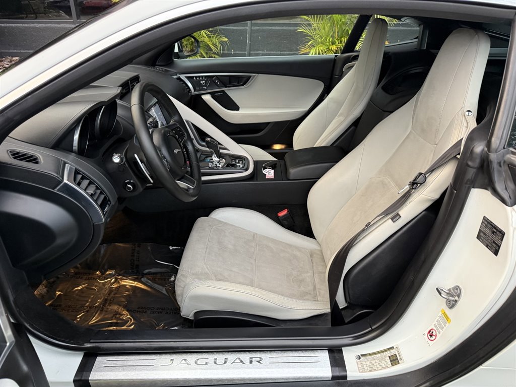 Used 2018 Jaguar F-TYPE Coupe image 13