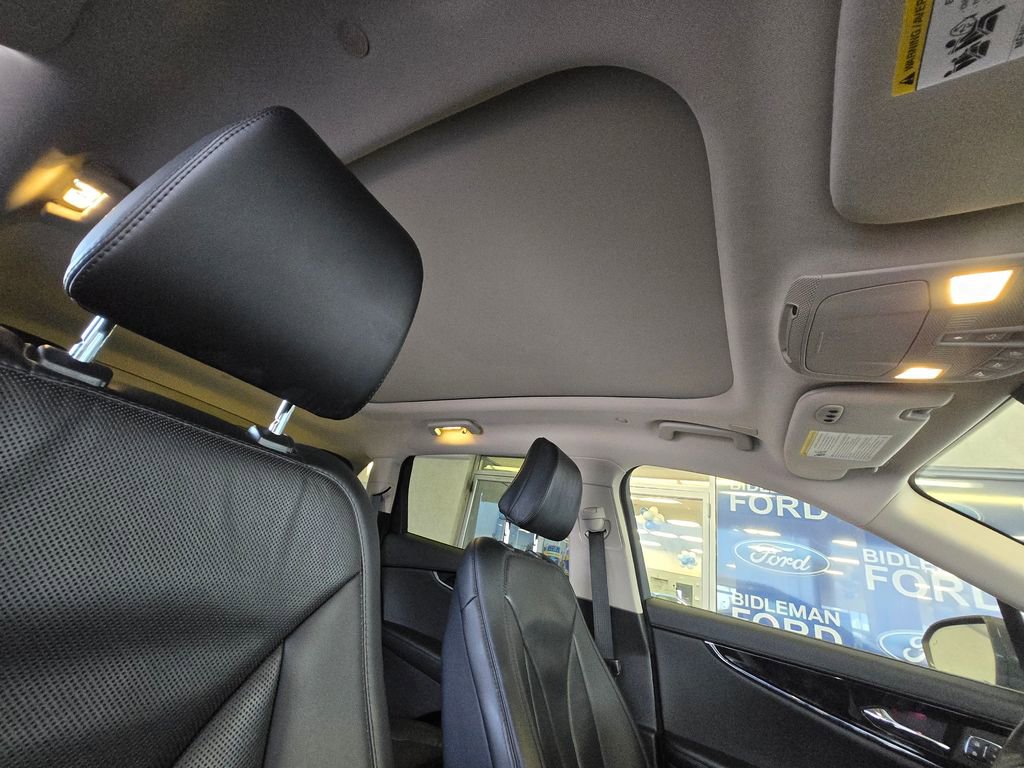 Used 2022 Lincoln Nautilus Reserve w/ Equipment Group 201A image 31