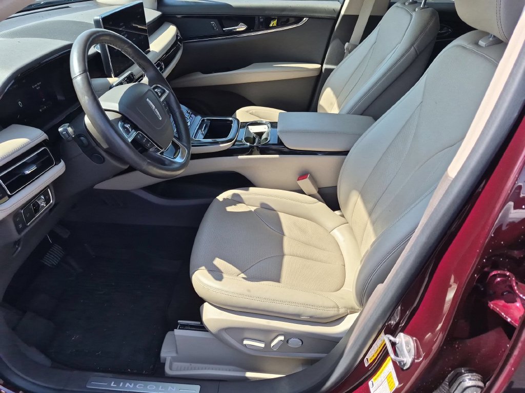 Used 2022 Lincoln Nautilus Reserve AWD/4WD image 12
