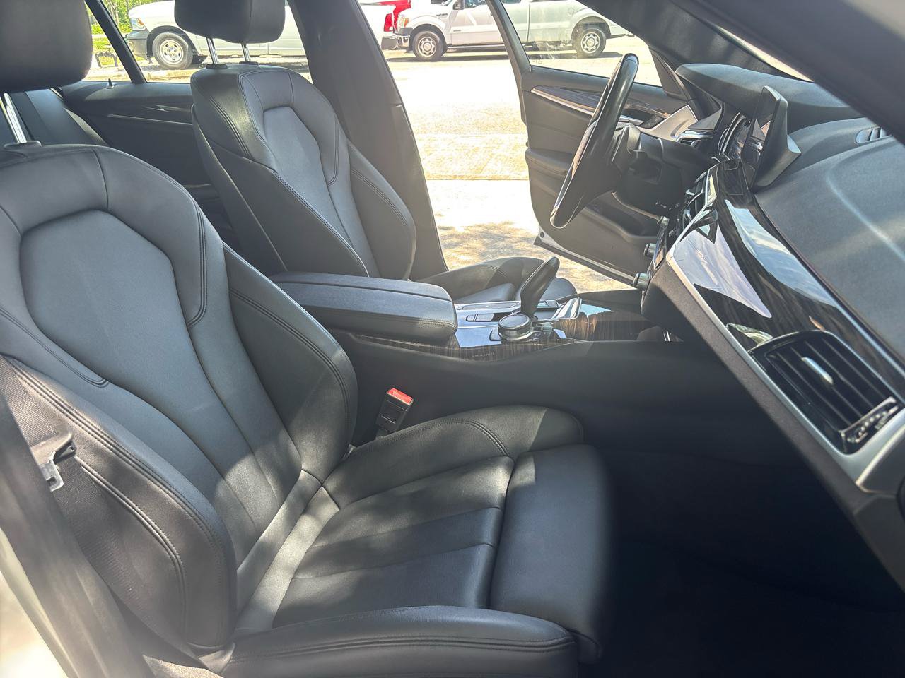 Used 2019 BMW 530i RWD image 22