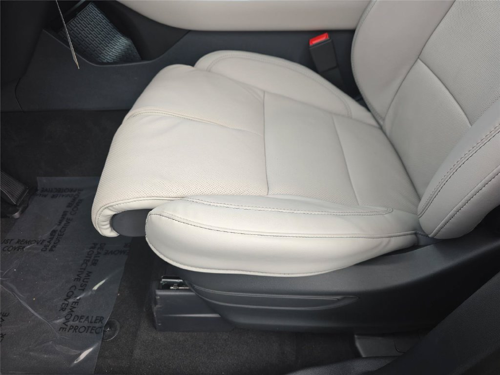 New 2027 Lincoln Aviator Reserve w/ Luxury Package RWD image 16