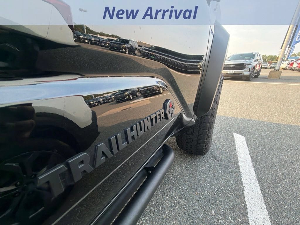 Used 2025 Toyota 4Runner Trailhunter AWD/4WD image 8