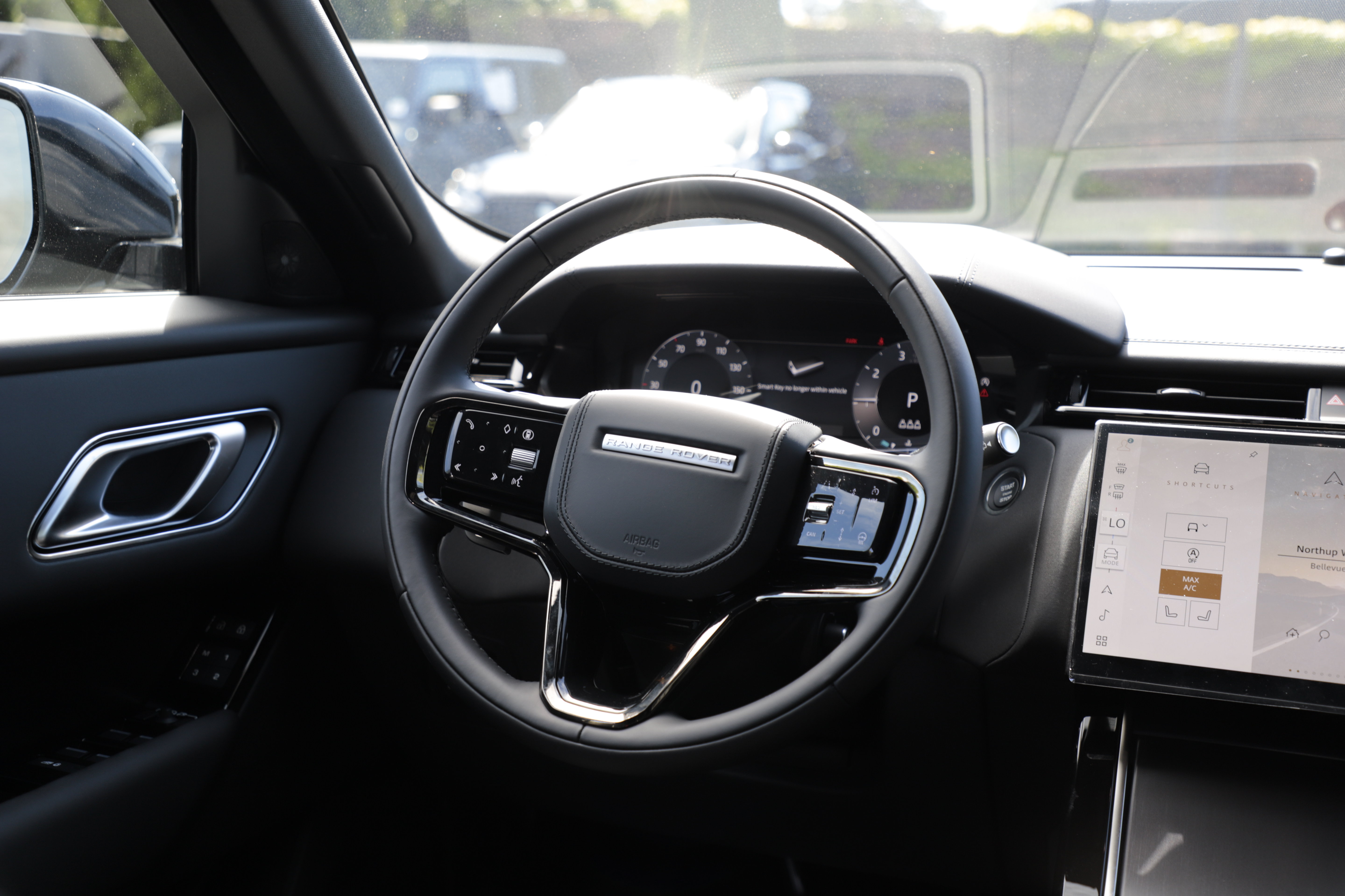 New 2026 Land Rover Range Rover Velar Dynamic SE AWD/4WD image 15