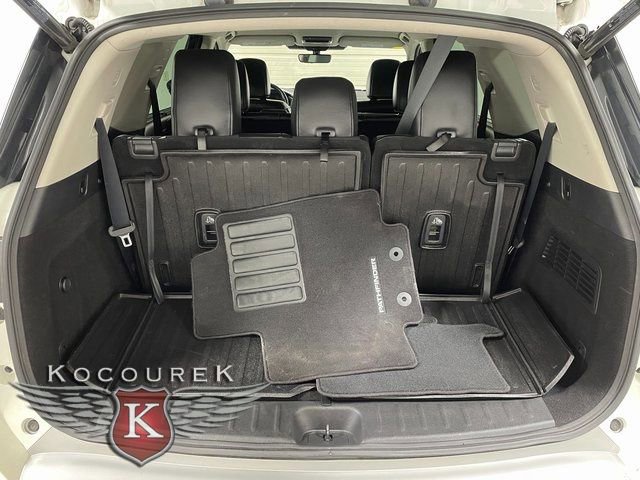 Used 2023 Nissan Pathfinder SL w/ Lighting Package (N92) image 24