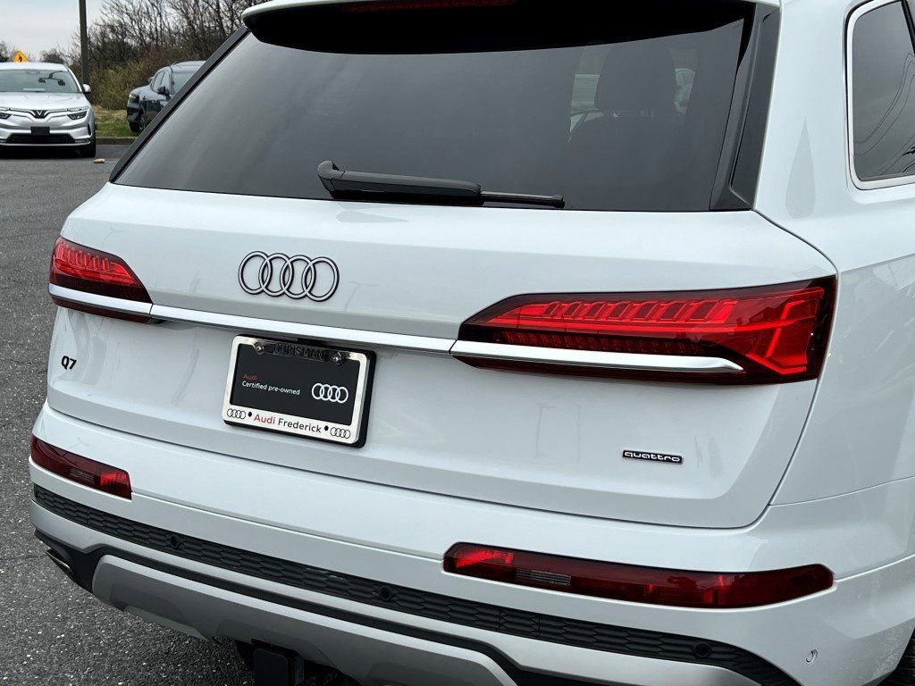 Used 2025 Audi Q7 3.0T Prestige w/ Prestige Package image 8