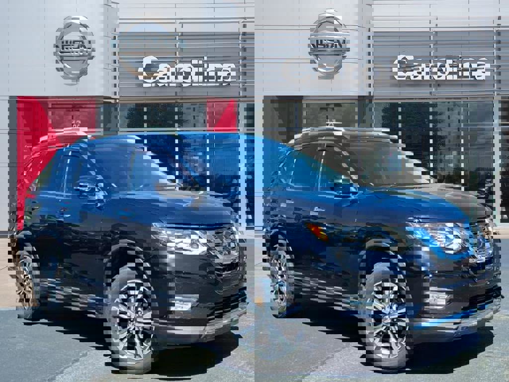 Used 2017 Nissan Rogue SL w/ SL Premium Package