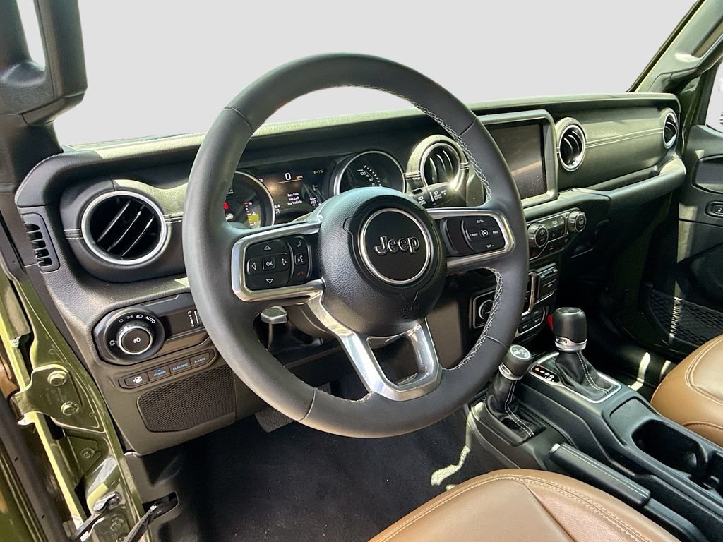 Used 2023 Jeep Wrangler Unlimited Sahara w/ Cold Weather Group AWD/4WD image 12